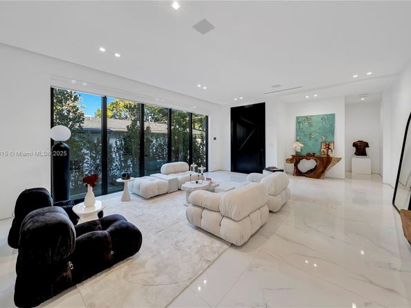 34 SW 26th Rd, Miami FL 33129