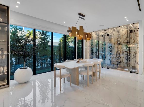 34 SW 26th Rd, Miami FL 33129