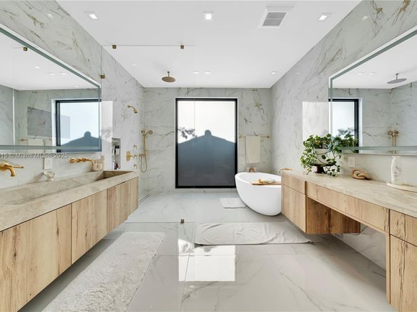 34 SW 26th Rd, Miami FL 33129