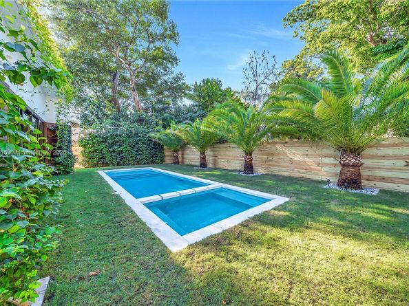 34 SW 26th Rd, Miami FL 33129