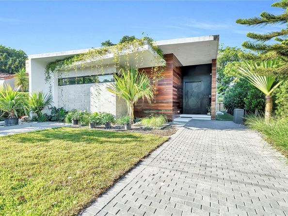 34 SW 26th Rd, Miami FL 33129