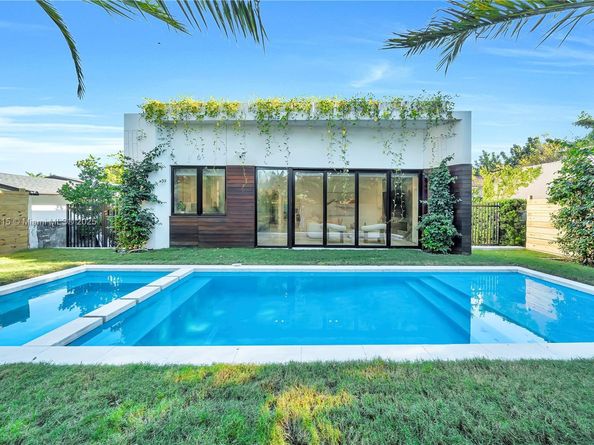 34 SW 26th Rd, Miami FL 33129