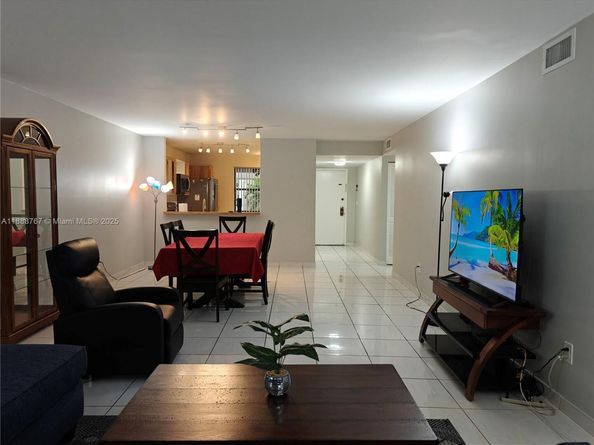 601 Ives Dairy Rd 1018, Miami FL 33179