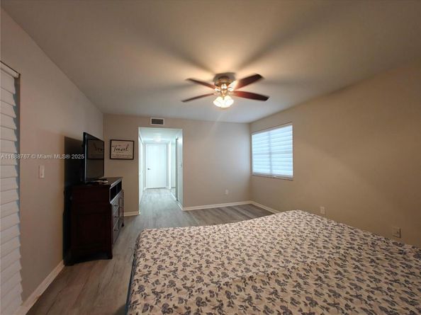 601 Ives Dairy Rd 1018, Miami FL 33179