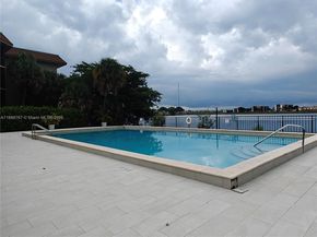 601 Ives Dairy Rd 1018, Miami FL 33179