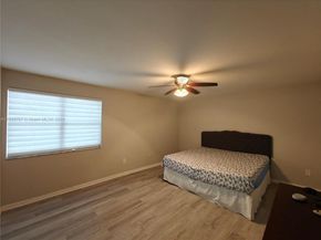 601 Ives Dairy Rd 1018, Miami FL 33179