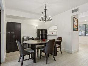 30 Chestnut Cir, Cooper City FL 33026