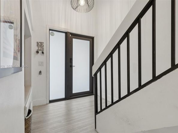 30 Chestnut Cir, Cooper City FL 33026