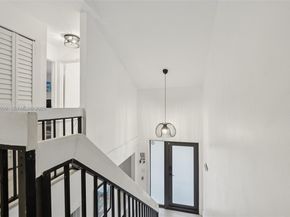 30 Chestnut Cir, Cooper City FL 33026