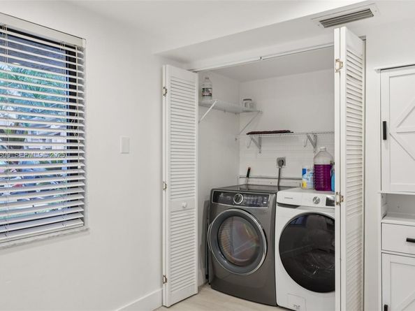 30 Chestnut Cir, Cooper City FL 33026