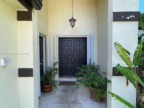 15181 SW 156th Ter, Miami FL 33187