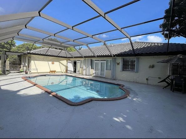 15181 SW 156th Ter, Miami FL 33187