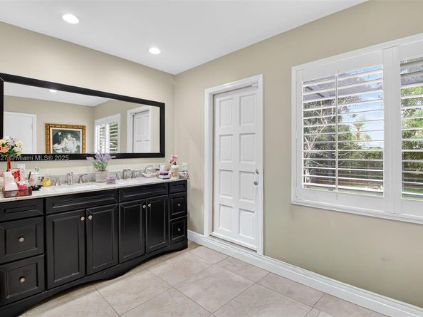 15181 SW 156th Ter, Miami FL 33187