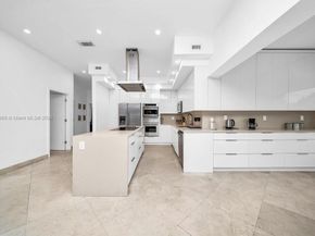 19900 NE 21st Ave, Miami FL 33179