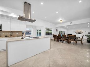 19900 NE 21st Ave, Miami FL 33179