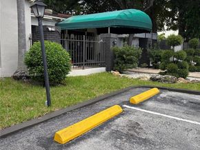 6900 N Kendall Dr A102, Pinecrest FL 33156