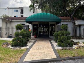 6900 N Kendall Dr A102, Pinecrest FL 33156