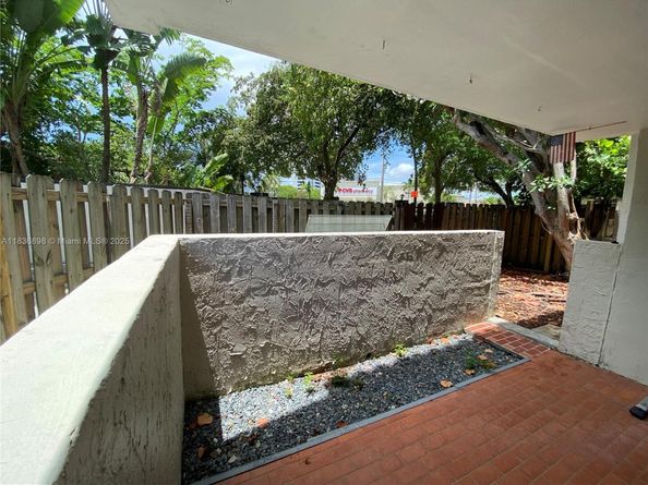 6900 N Kendall Dr A102, Pinecrest FL 33156