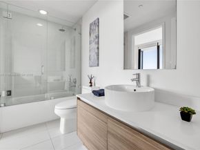 121 NE 34th St 1514, Miami FL 33137