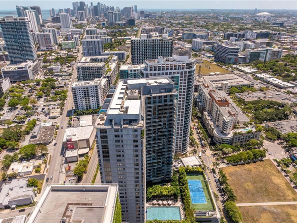 121 NE 34th St 1514, Miami FL 33137