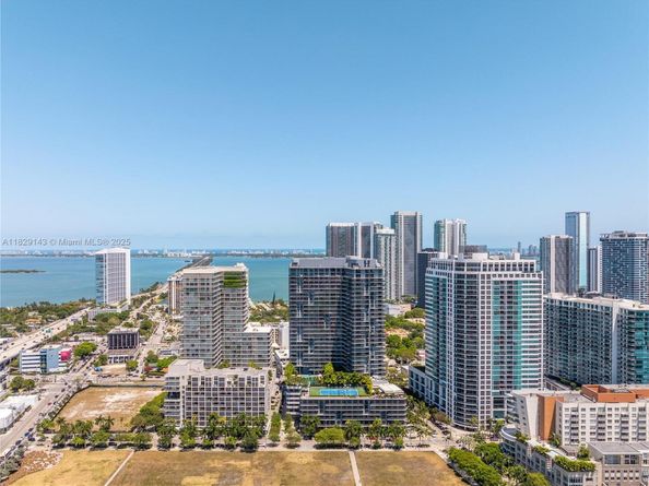 121 NE 34th St 1514, Miami FL 33137