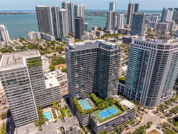 121 NE 34th St 1514, Miami FL 33137