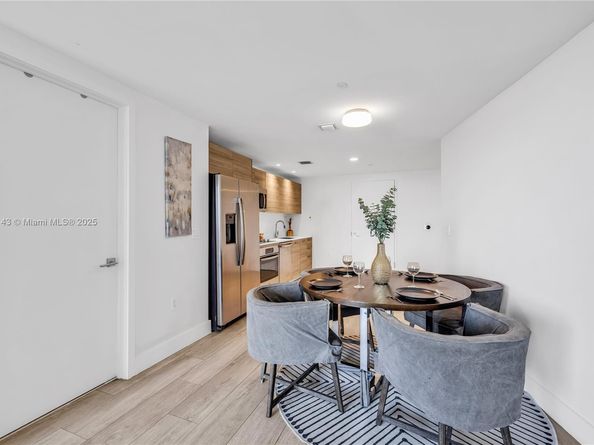 121 NE 34th St 1514, Miami FL 33137