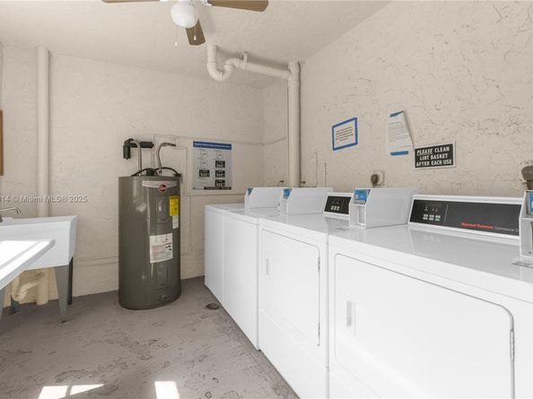 9410 Poinciana Pl 206, Davie FL 33324
