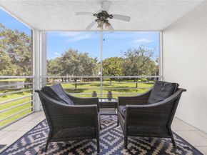 9410 Poinciana Pl 206, Davie FL 33324