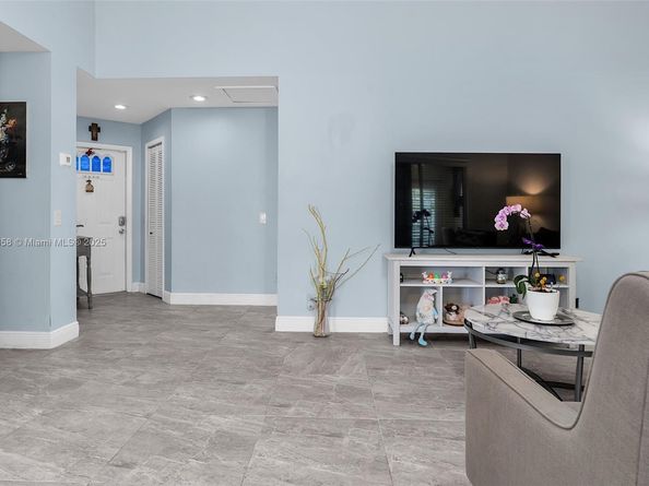 1568 Springside Dr 1568, Weston FL 33326