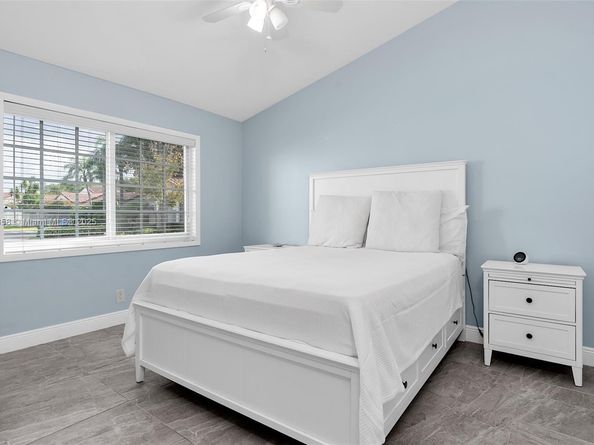 1568 Springside Dr 1568, Weston FL 33326