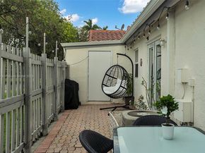 1568 Springside Dr 1568, Weston FL 33326