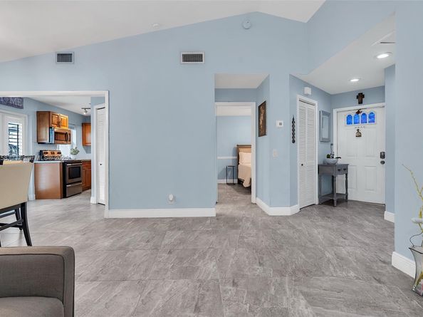 1568 Springside Dr 1568, Weston FL 33326