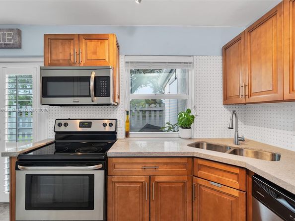 1568 Springside Dr 1568, Weston FL 33326