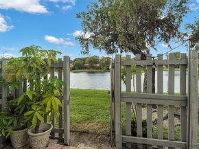 1568 Springside Dr 1568, Weston FL 33326