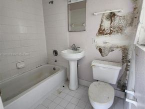 8454 NW 4th Ave 8454, Miami FL 33150