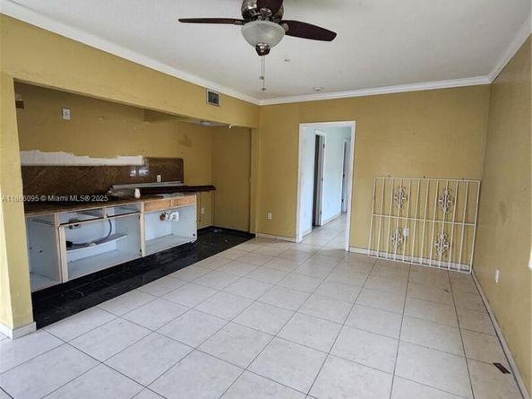 8454 NW 4th Ave 8454, Miami FL 33150