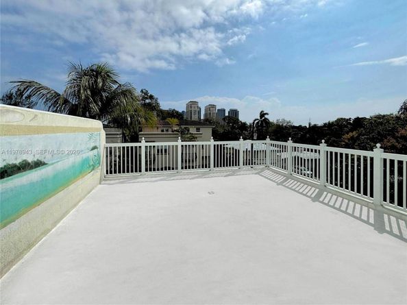 229 SW 9th Ave, Fort Lauderdale FL 33312