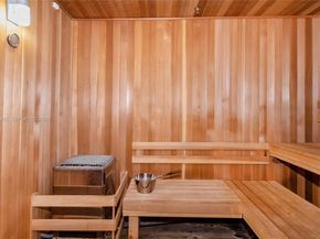 6450 NW 102 Path 303, Doral FL 33178