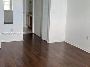 2811 N Oakland Forest Dr 104, Oakland Park FL 33309