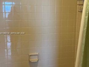 2811 N Oakland Forest Dr 104, Oakland Park FL 33309