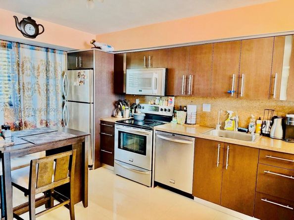 1150 NE 191st St 38, Miami FL 33179
