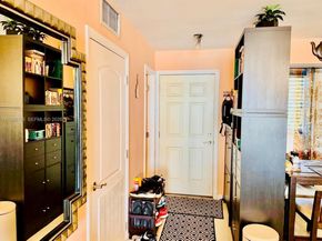 1150 NE 191st St 38, Miami FL 33179