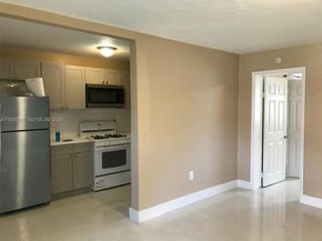 4550 SW 67th Ave 7, Miami FL 33155