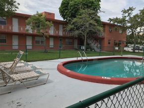 4550 SW 67th Ave 7, Miami FL 33155