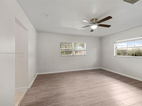 1000 NW 17th Ave, Boca Raton FL 33486