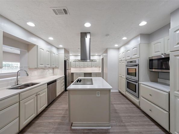 1000 NW 17th Ave, Boca Raton FL 33486