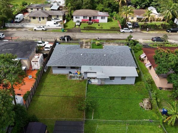 1370 NW 100th Ter, Miami FL 33147
