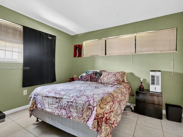 1370 NW 100th Ter, Miami FL 33147