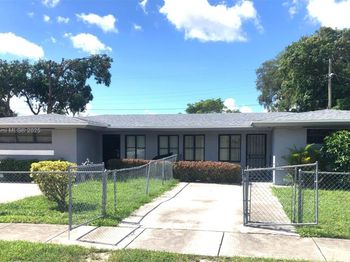 1370 NW 100th Ter